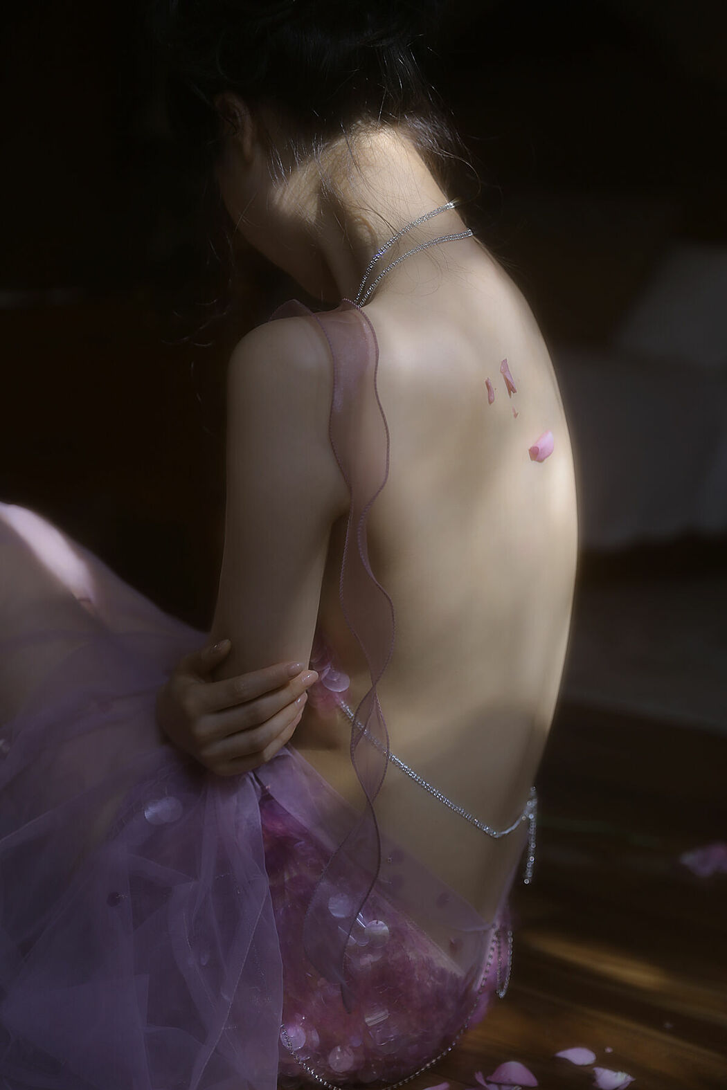 YiTuYu艺图语 Vol.10057 Lu Yi Er Er (14P)