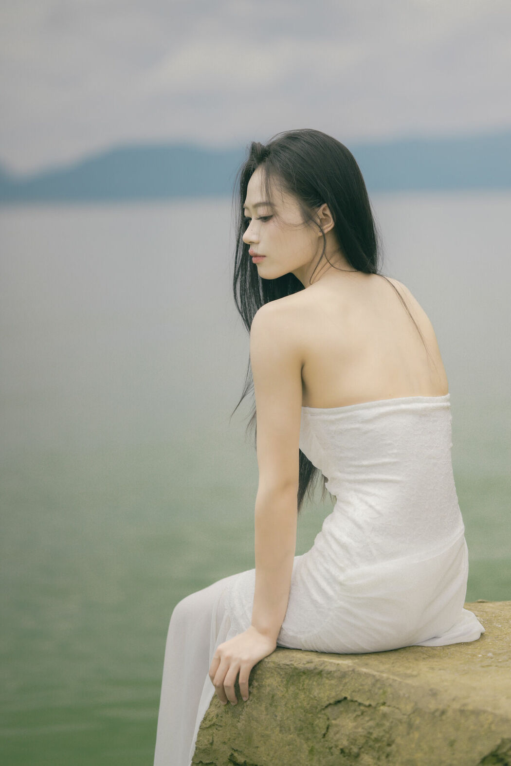 YiTuYu艺图语 Vol.10056 Xiao Yue (33P)