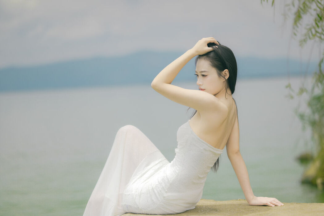 YiTuYu艺图语 Vol.10056 Xiao Yue (33P)