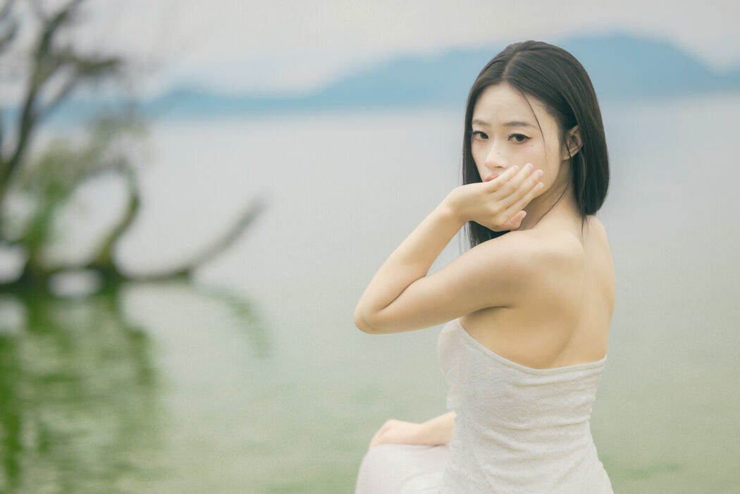 YiTuYu艺图语 Vol.10056 Xiao Yue (33P)