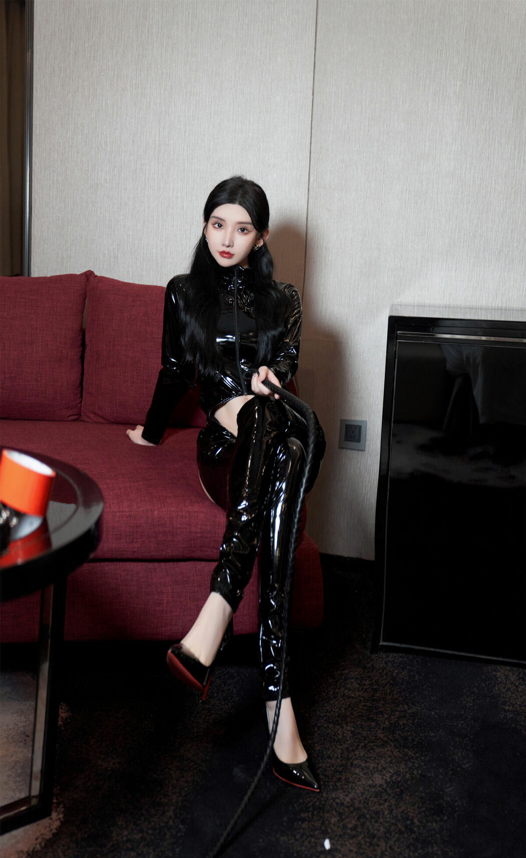 内购无水印 Zhou Yuxi 周于希 – 秀人网模特 胶妻 Part01 (58P)