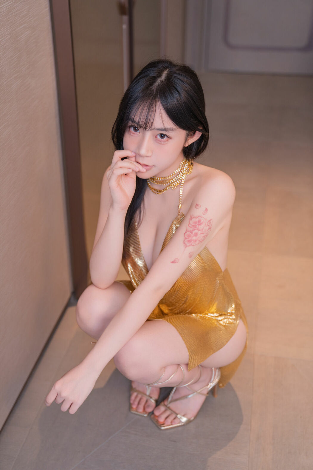 YiTuYu艺图语 Vol.10060 Yi Yuan Tong Xue Jodie (53P)