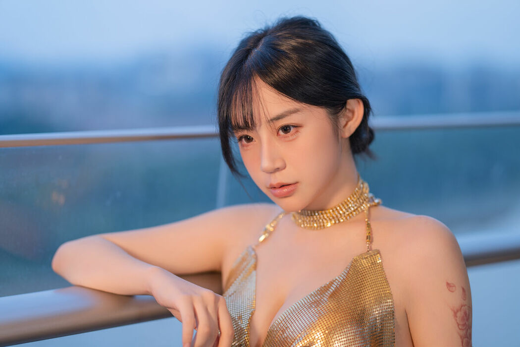 YiTuYu艺图语 Vol.10060 Yi Yuan Tong Xue Jodie (53P)