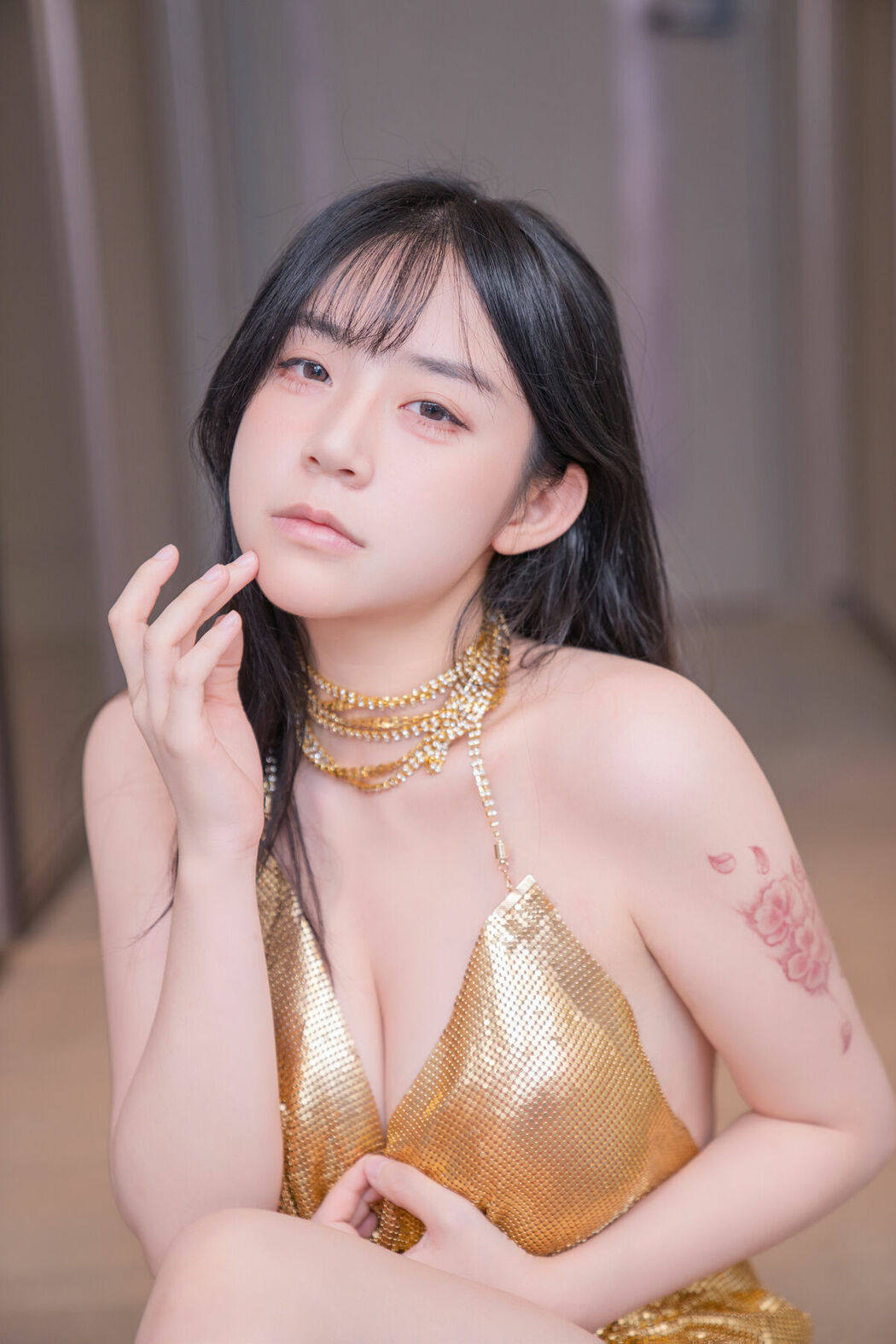 YiTuYu艺图语 Vol.10060 Yi Yuan Tong Xue Jodie (53P)
