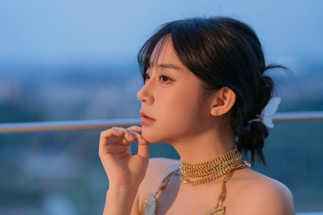 YiTuYu艺图语 Vol.10060 Yi Yuan Tong Xue Jodie (53P)