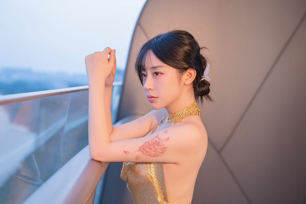 YiTuYu艺图语 Vol.10060 Yi Yuan Tong Xue Jodie (53P)
