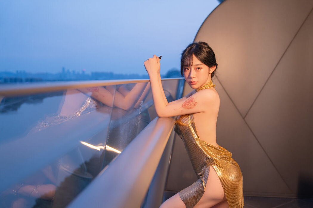 YiTuYu艺图语 Vol.10060 Yi Yuan Tong Xue Jodie (53P)