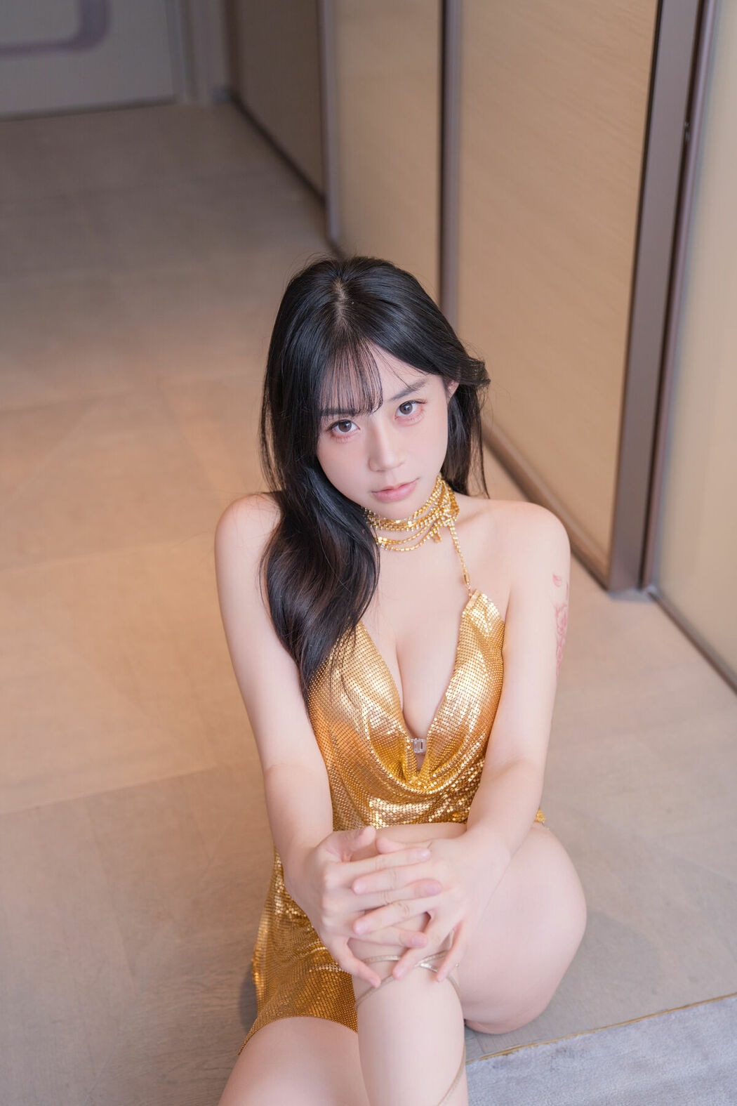 YiTuYu艺图语 Vol.10060 Yi Yuan Tong Xue Jodie (53P)