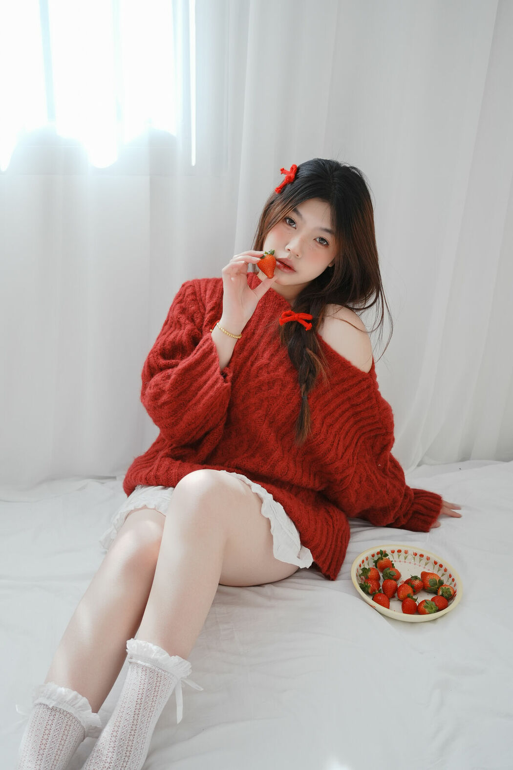 YiTuYu艺图语 Vol.10067 Jing Jing Yi (17P)