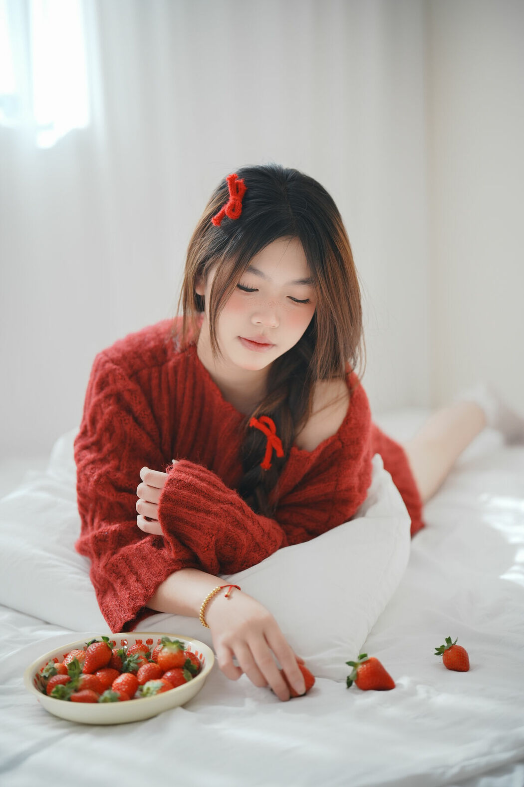 YiTuYu艺图语 Vol.10067 Jing Jing Yi (17P)