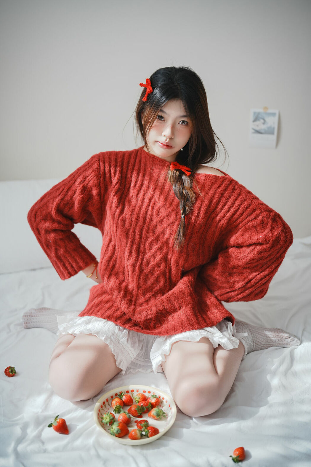 YiTuYu艺图语 Vol.10067 Jing Jing Yi (17P)