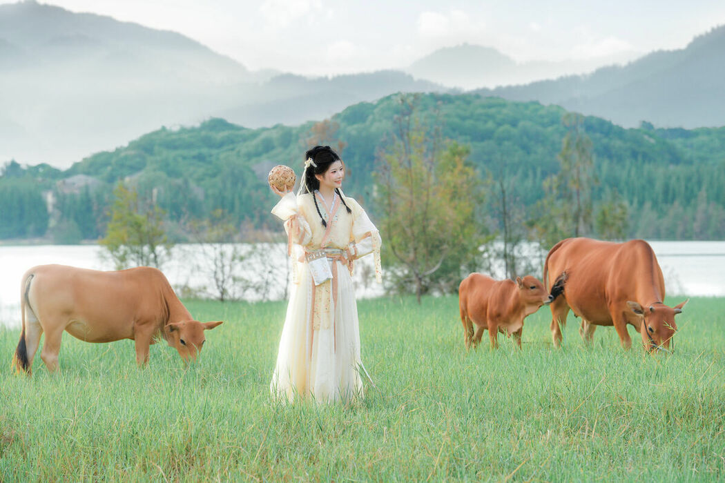 YiTuYu艺图语 Vol.10065 Wo De Xiao Zhu Li (34P)