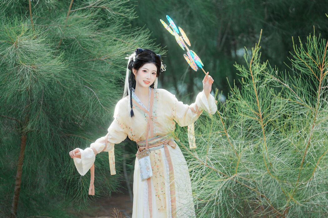 YiTuYu艺图语 Vol.10065 Wo De Xiao Zhu Li (34P)