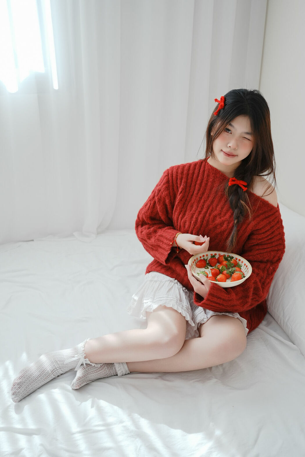 YiTuYu艺图语 Vol.10067 Jing Jing Yi (17P)