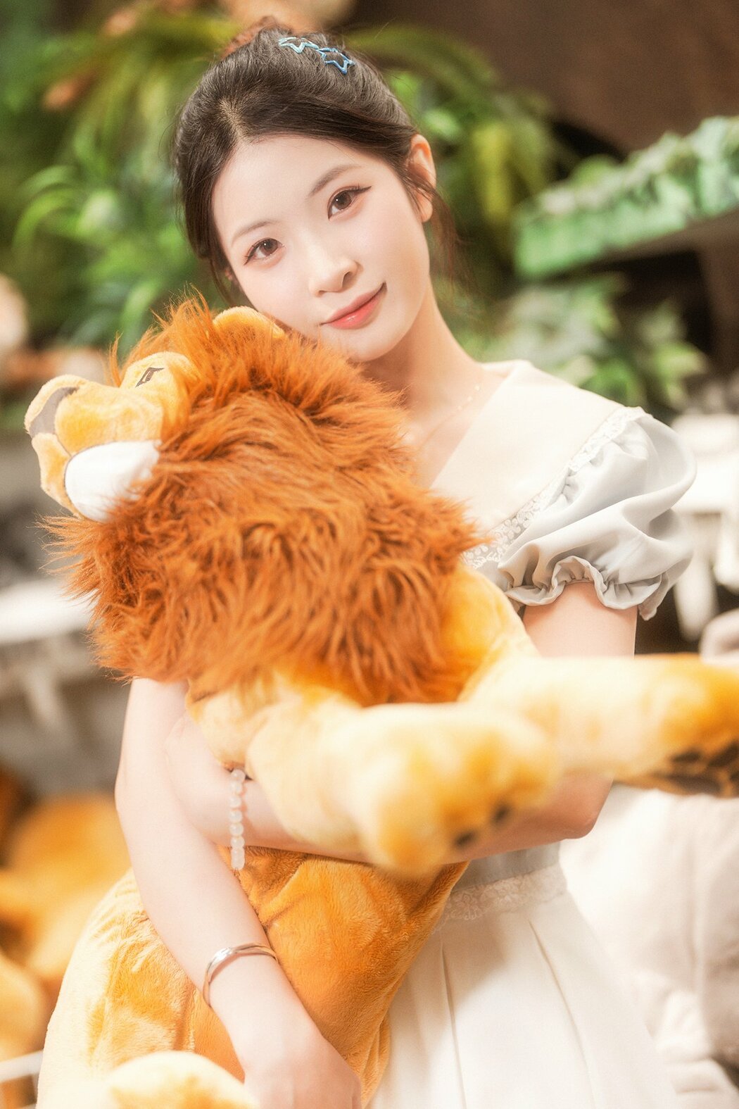 YiTuYu艺图语 Vol.10069 Wo De Xiao Zhu Li (43P) Cover Photo