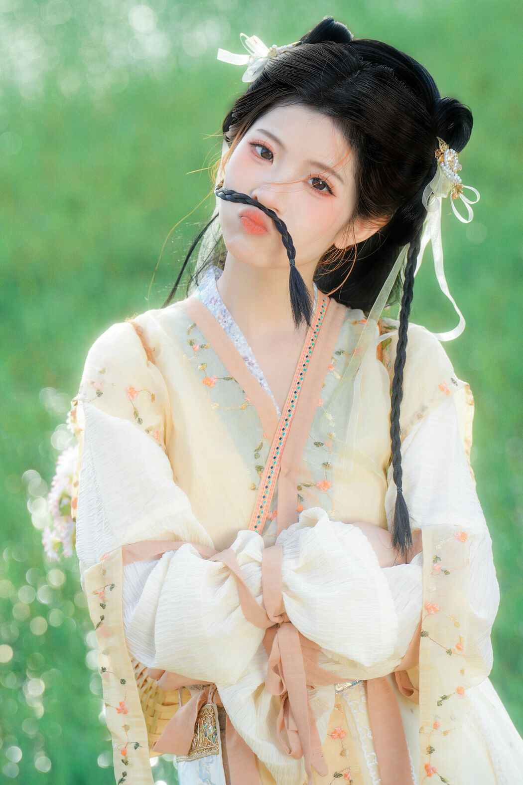 YiTuYu艺图语 Vol.10065 Wo De Xiao Zhu Li (34P)