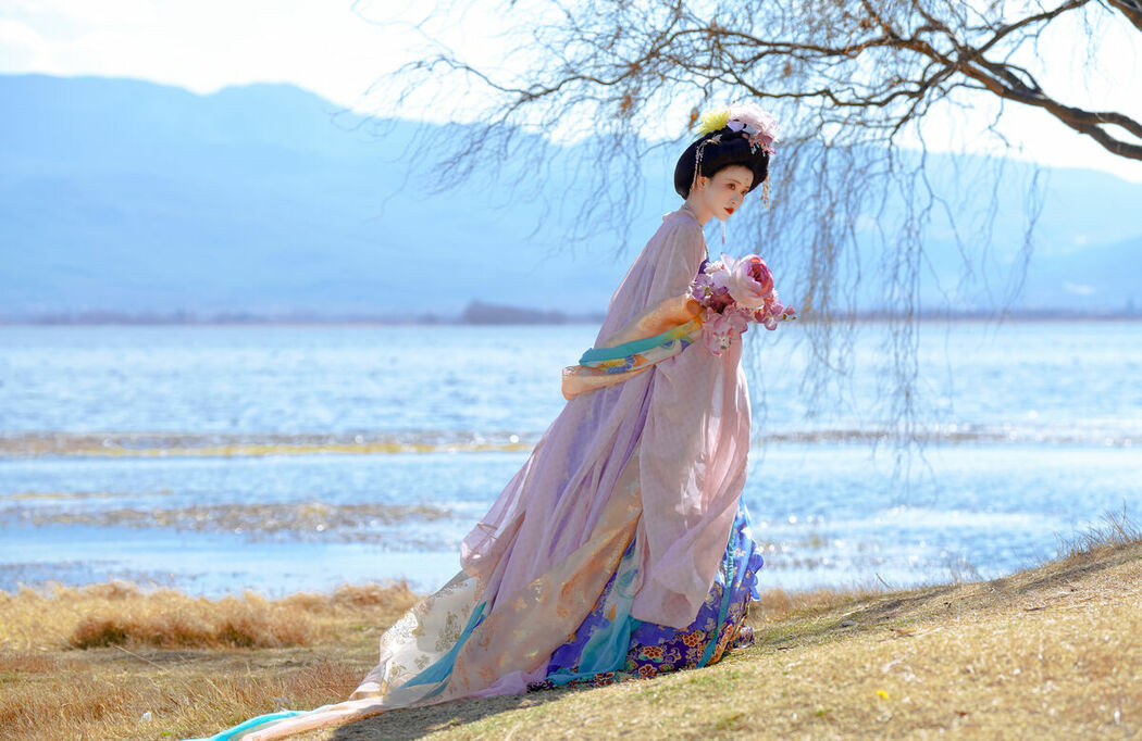 YiTuYu艺图语 Vol.10068 Tao Chi (14P)