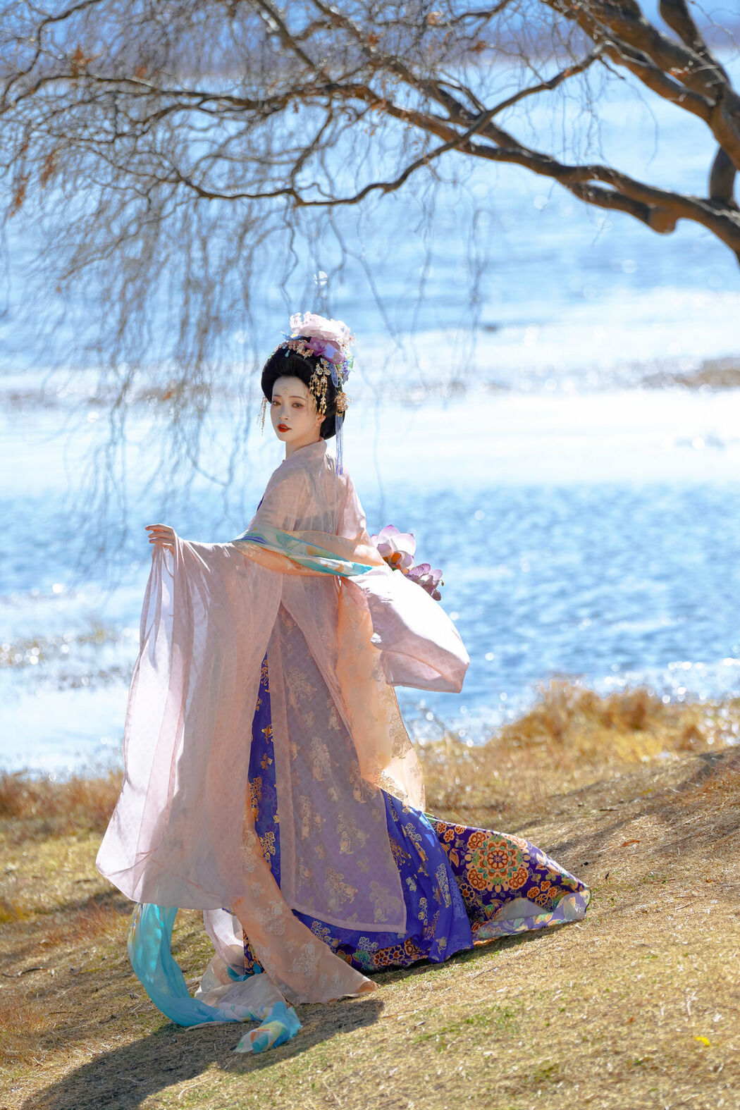 YiTuYu艺图语 Vol.10068 Tao Chi (14P)