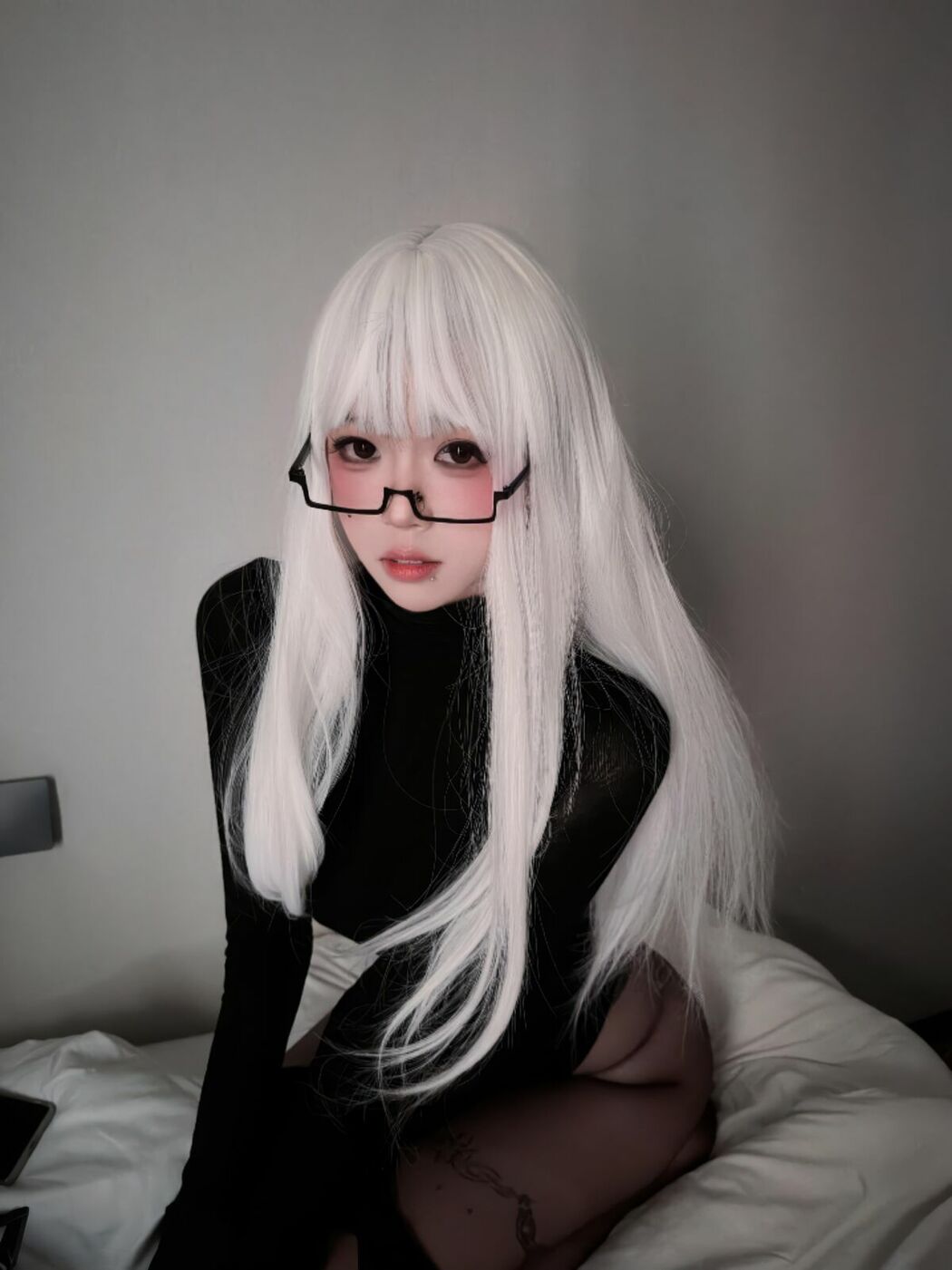 Coser@麻薯好吃 – 暗夜纯白 (53P)