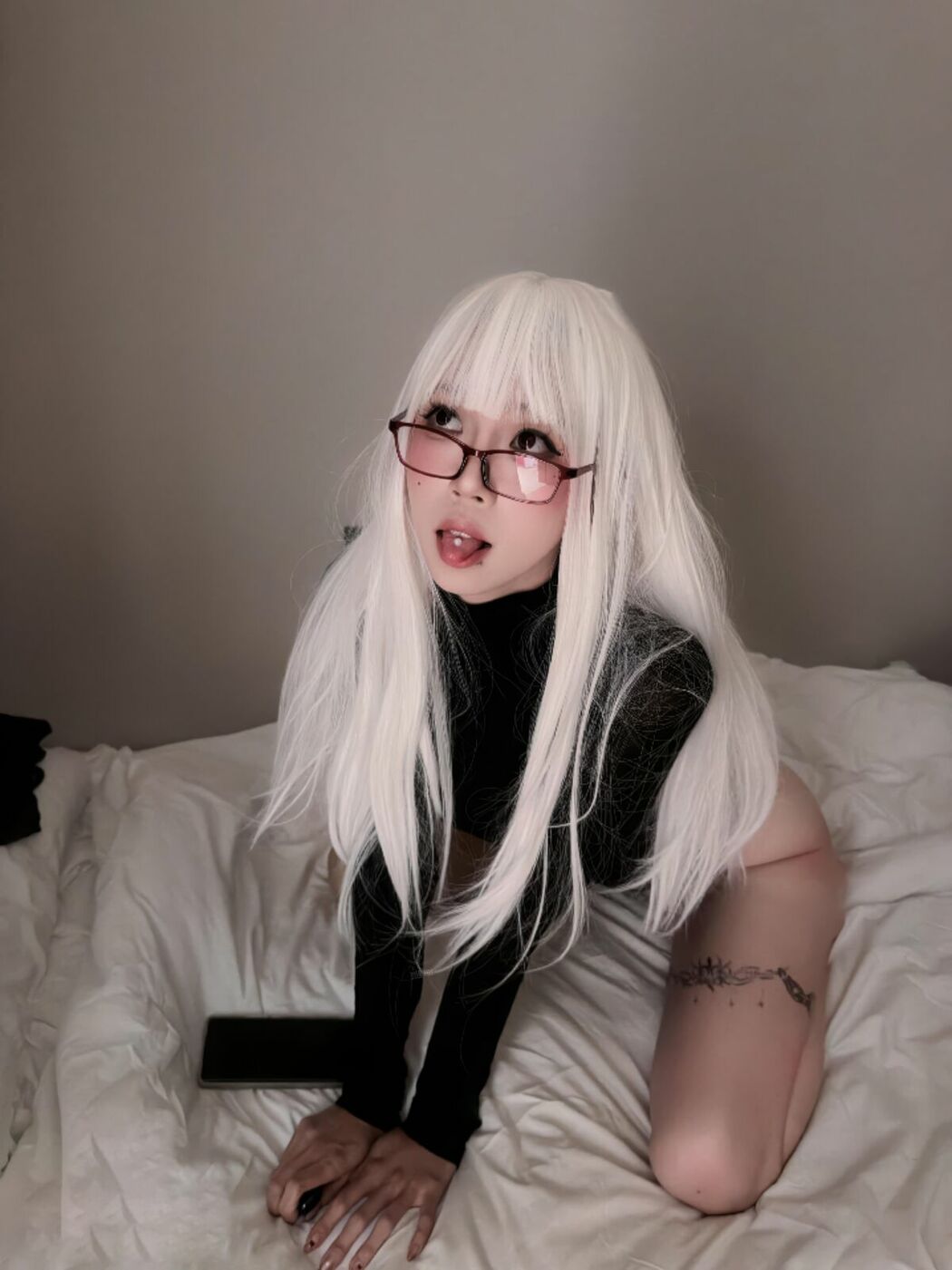 Coser@麻薯好吃 – 暗夜纯白 (53P)