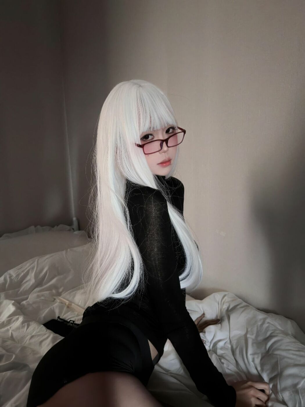 Coser@麻薯好吃 – 暗夜纯白 (53P)