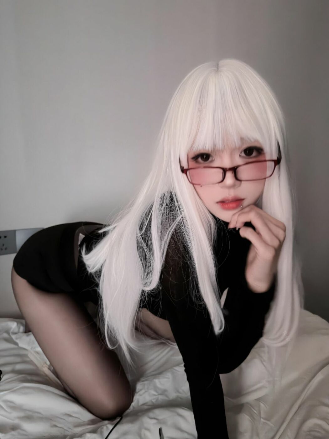 Coser@麻薯好吃 – 暗夜纯白 (53P)