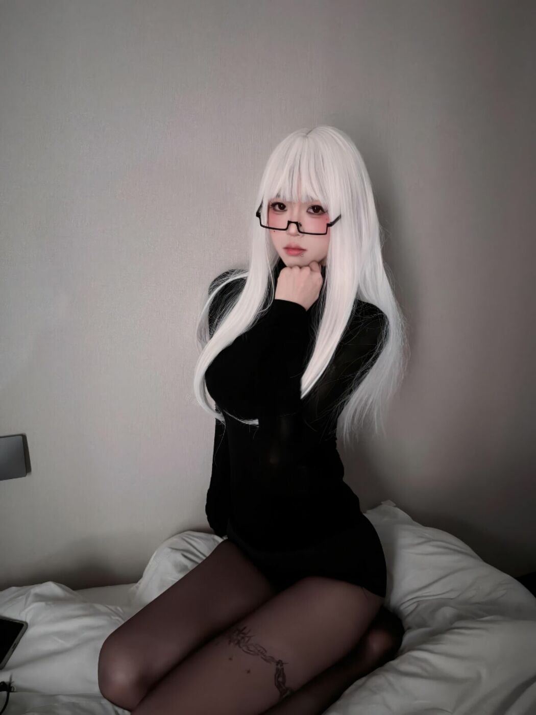 Coser@麻薯好吃 – 暗夜纯白 (53P)