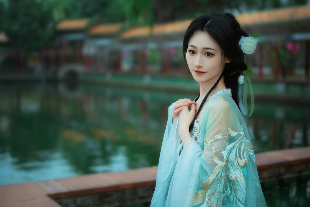 YiTuYu艺图语 Vol.10070 Shi Qi (16P)