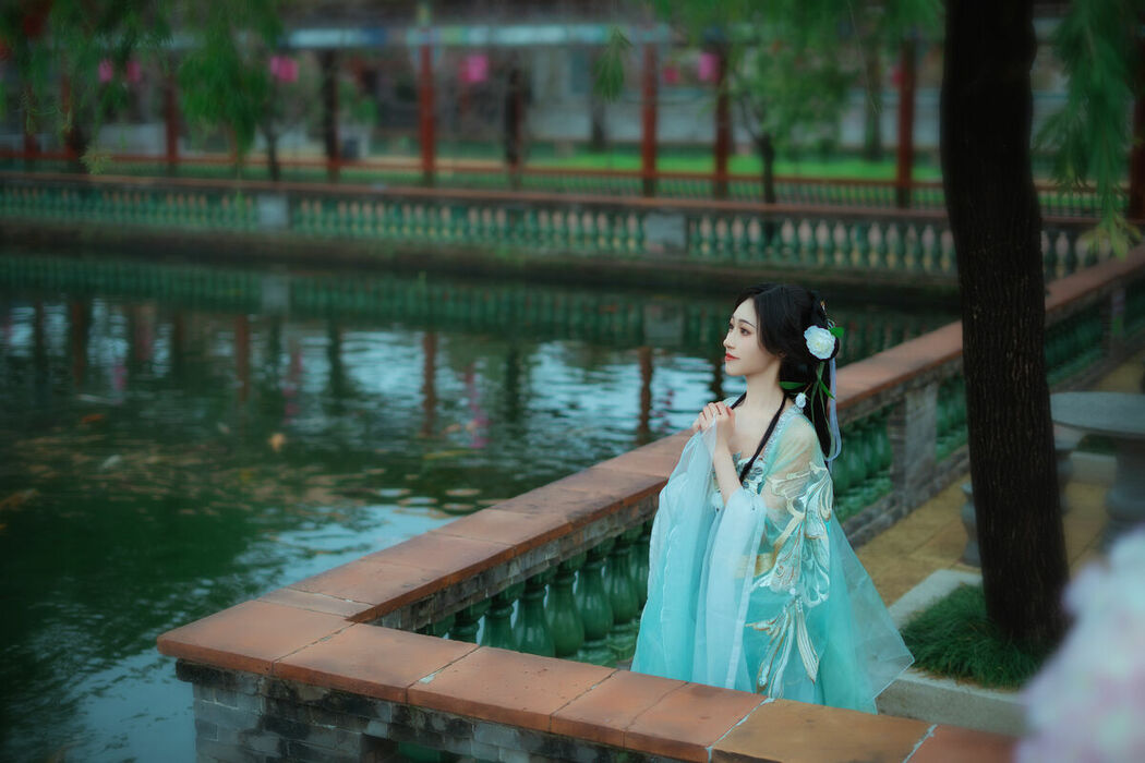YiTuYu艺图语 Vol.10070 Shi Qi (16P)