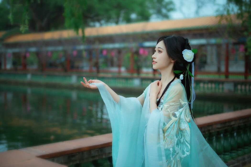YiTuYu艺图语 Vol.10070 Shi Qi (16P)