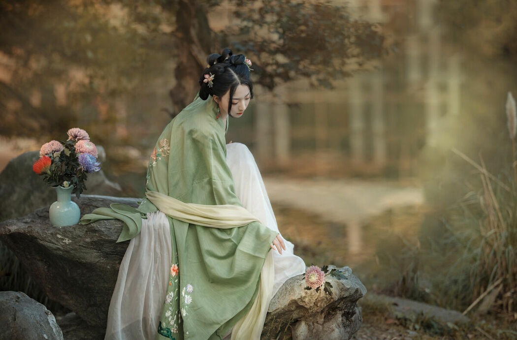 YiTuYu艺图语 Vol.10071 Shi Nan Yuan Bu Shi Zhou (17P)
