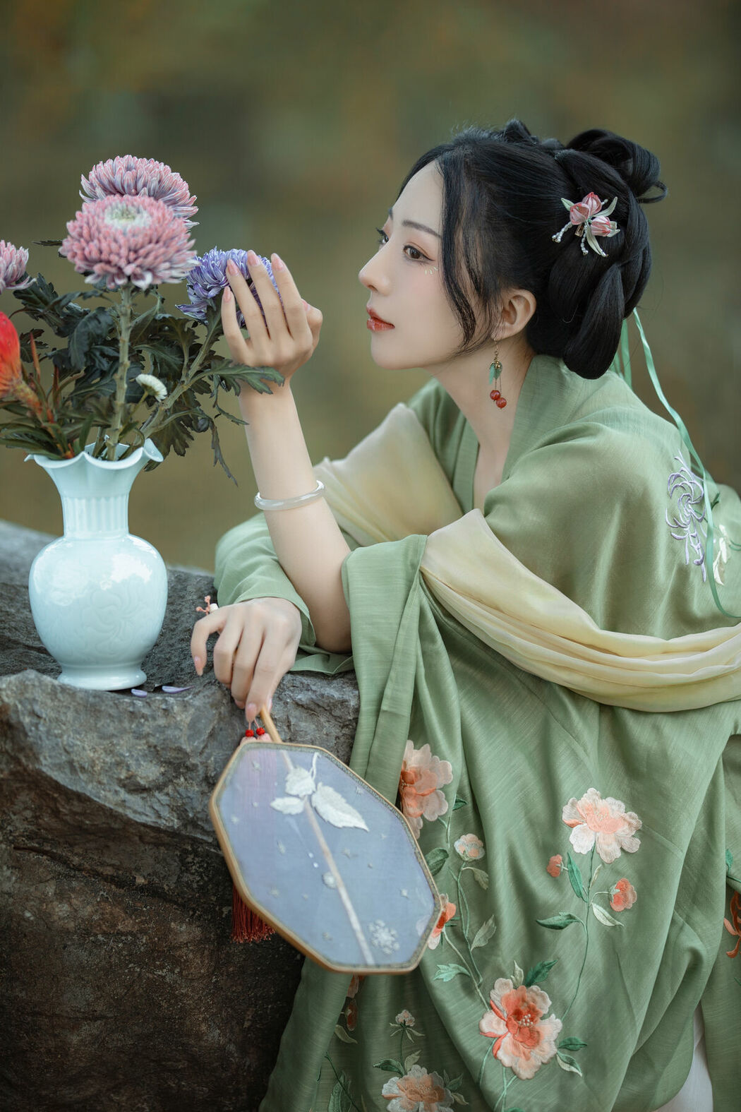 YiTuYu艺图语 Vol.10071 Shi Nan Yuan Bu Shi Zhou (17P)