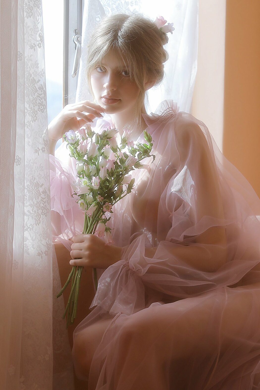 YiTuYu艺图语 Vol.10077 Anna (16P) Cover Photo