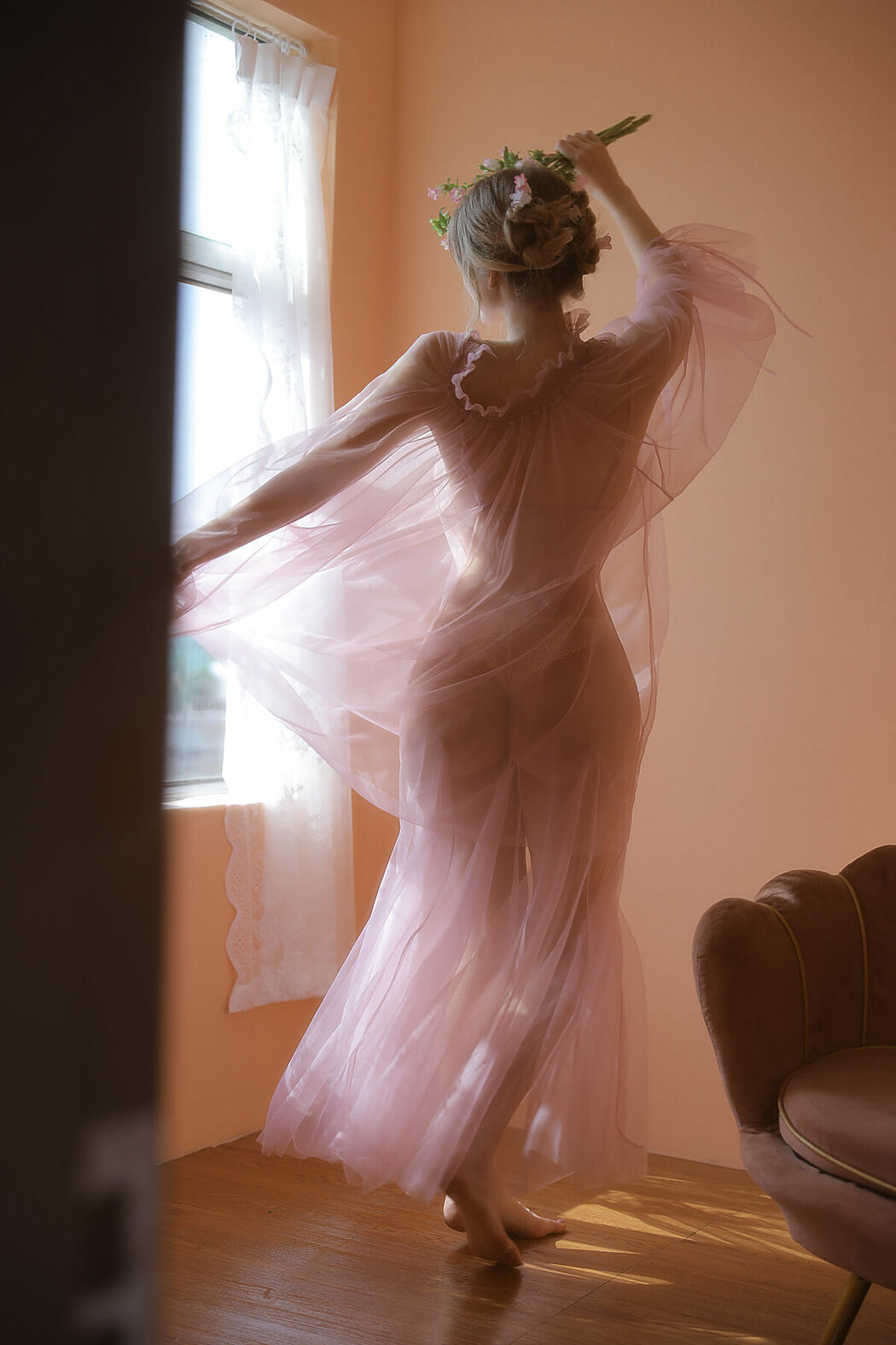 YiTuYu艺图语 Vol.10077 Anna (16P)