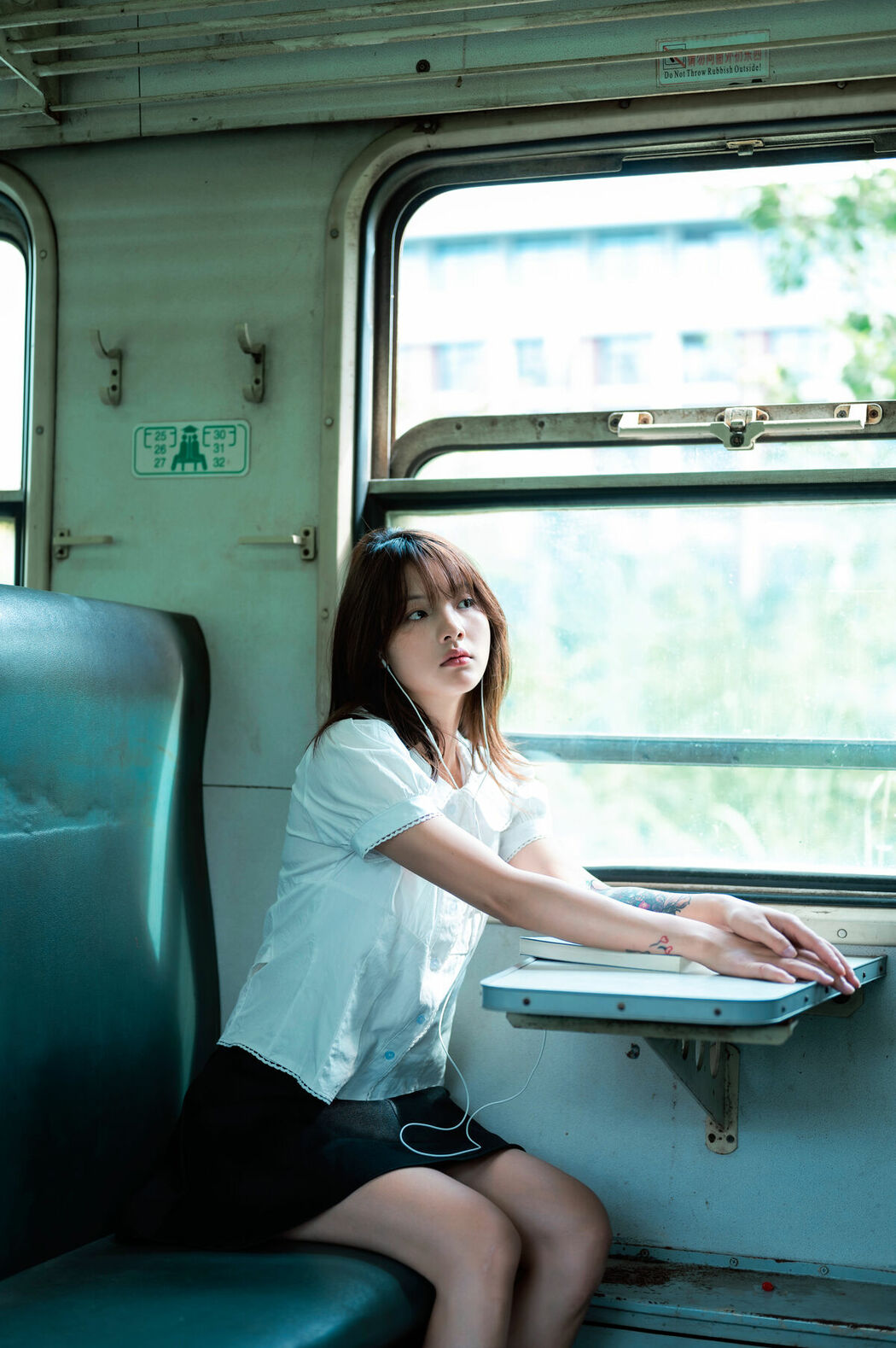 YiTuYu艺图语 Vol.10076 A Miao De Fan Fan (72P)