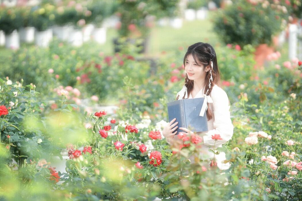 YiTuYu艺图语 Vol.10080 Wo De Xiao Zhu Li (18P)
