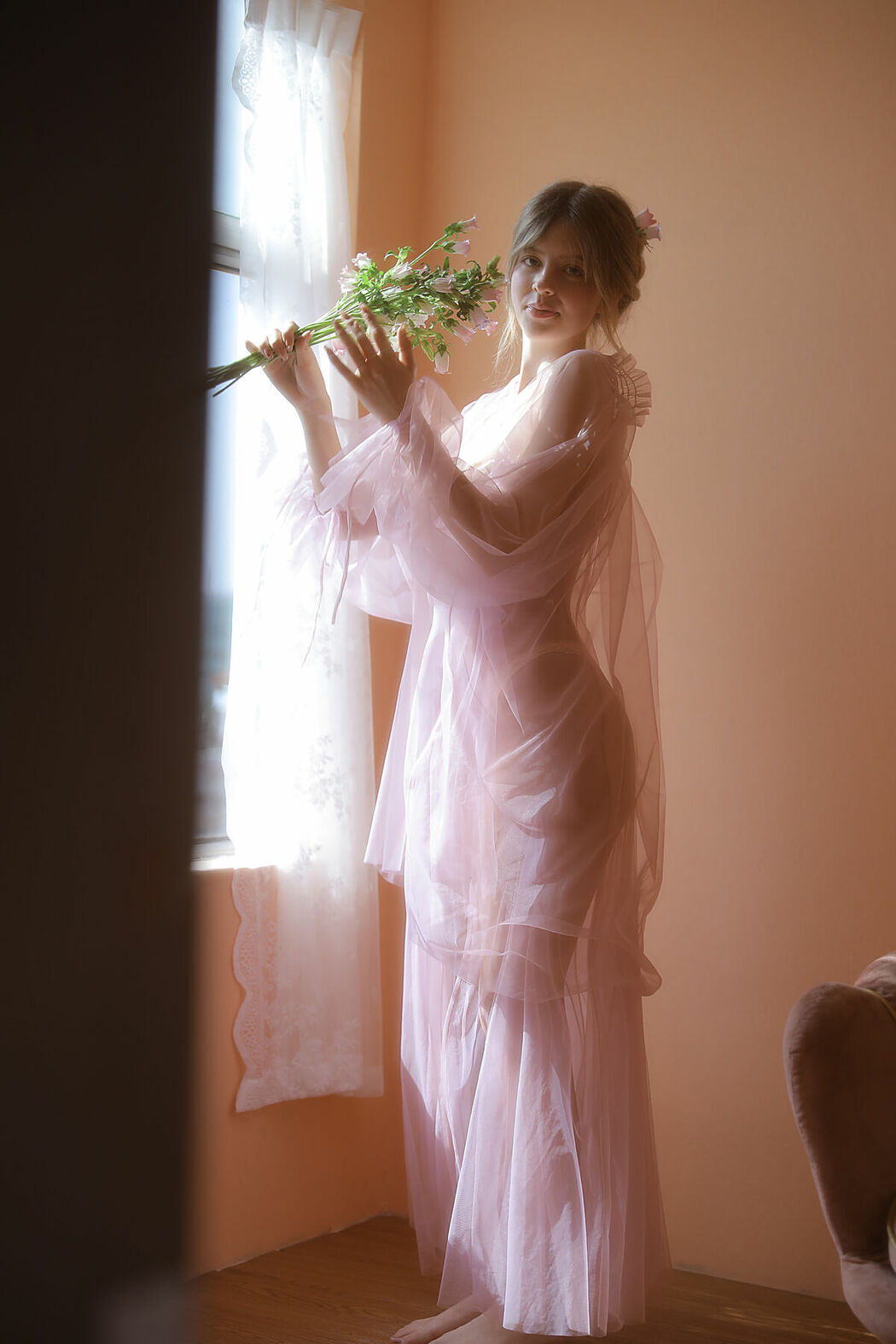 YiTuYu艺图语 Vol.10077 Anna (16P)