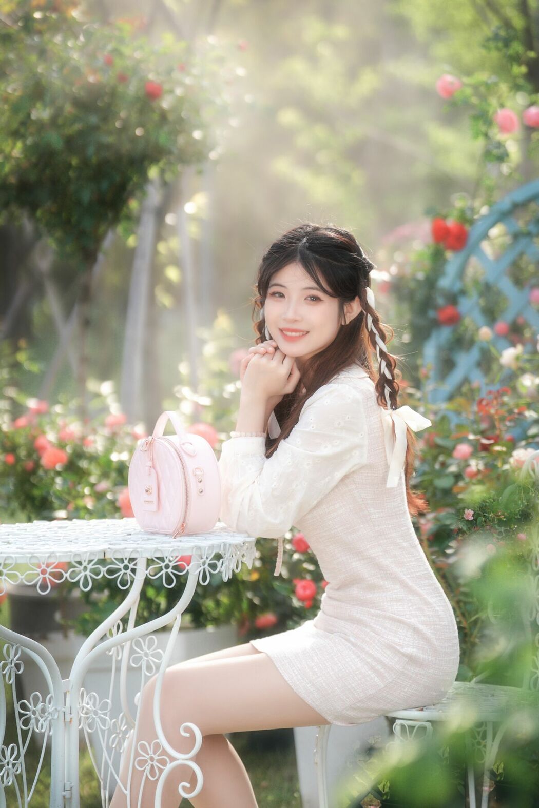 YiTuYu艺图语 Vol.10080 Wo De Xiao Zhu Li (18P)