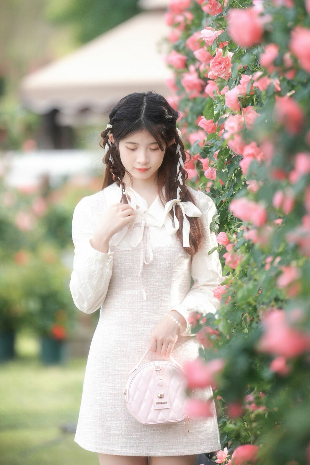 YiTuYu艺图语 Vol.10080 Wo De Xiao Zhu Li (18P)