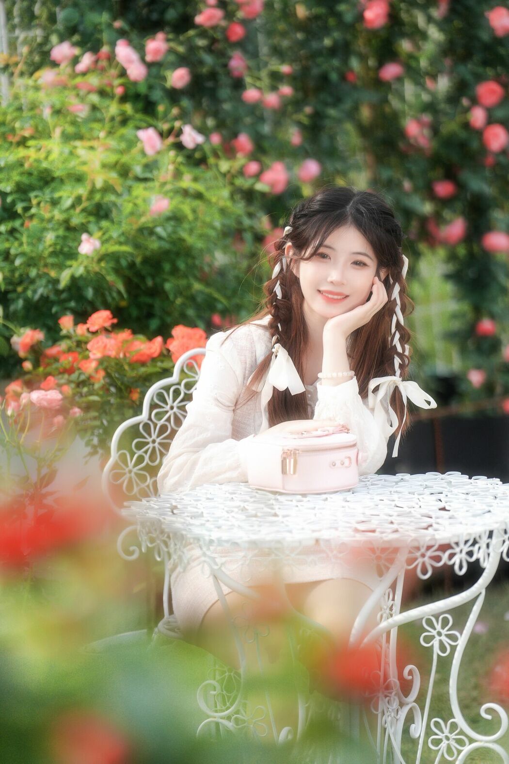 YiTuYu艺图语 Vol.10080 Wo De Xiao Zhu Li (18P)