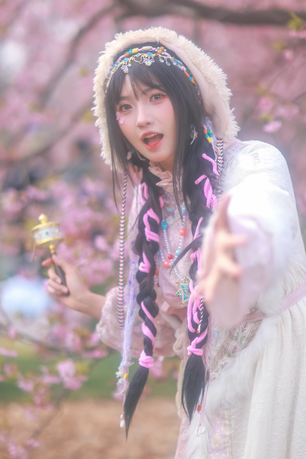 YiTuYu艺图语 Vol.10079 Gan Xiao Jie (27P)