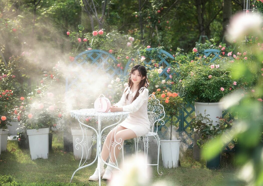 YiTuYu艺图语 Vol.10080 Wo De Xiao Zhu Li (18P)