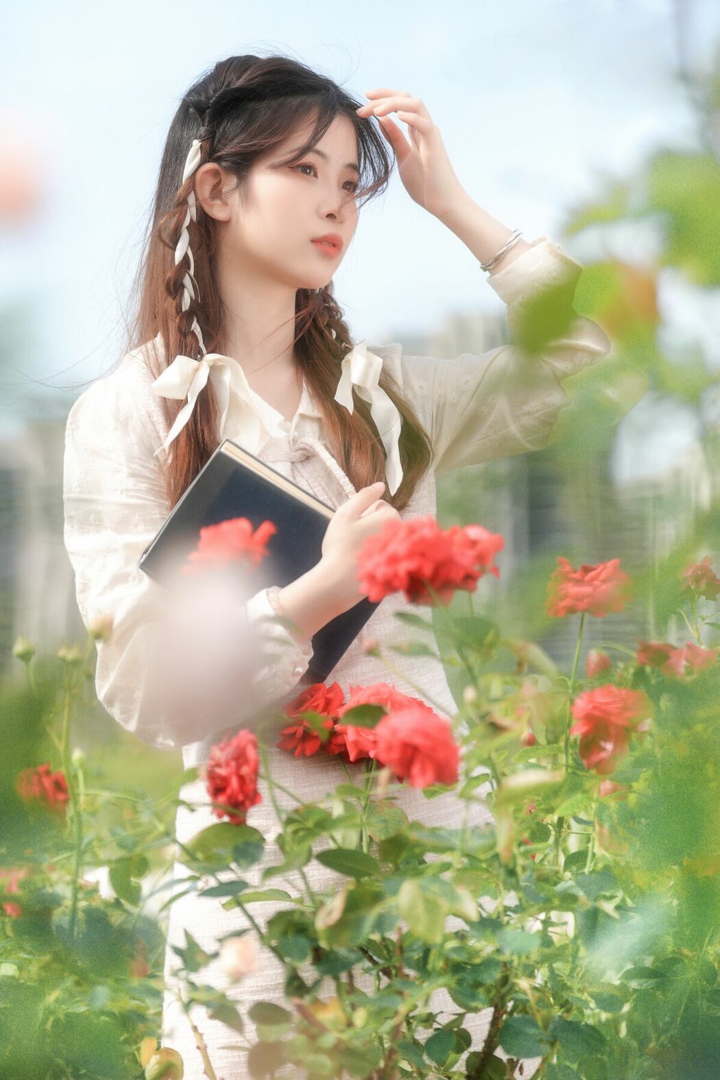 YiTuYu艺图语 Vol.10080 Wo De Xiao Zhu Li (18P)