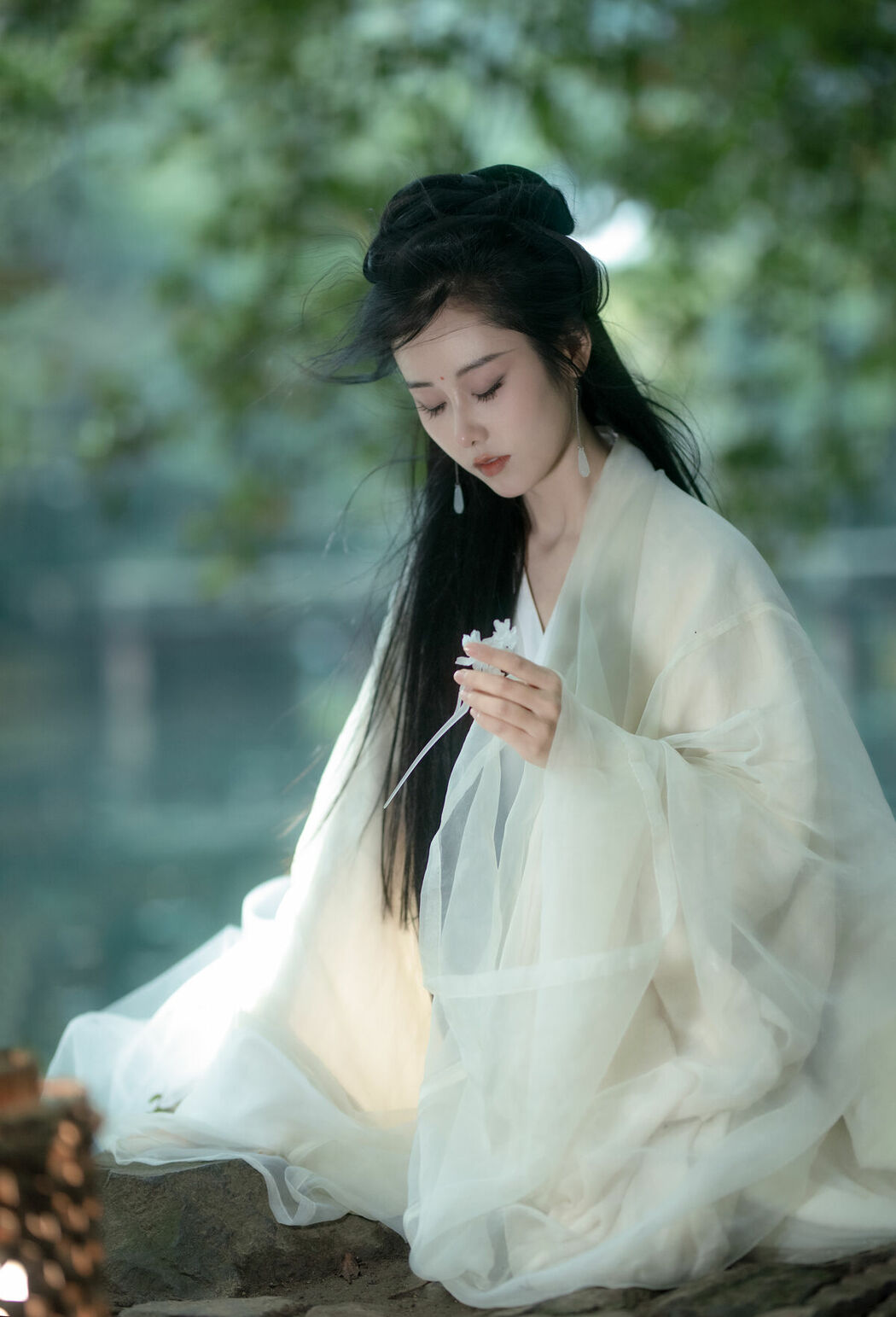 YiTuYu艺图语 Vol.10082 Ren Jian Yue-Su Chen (18P)