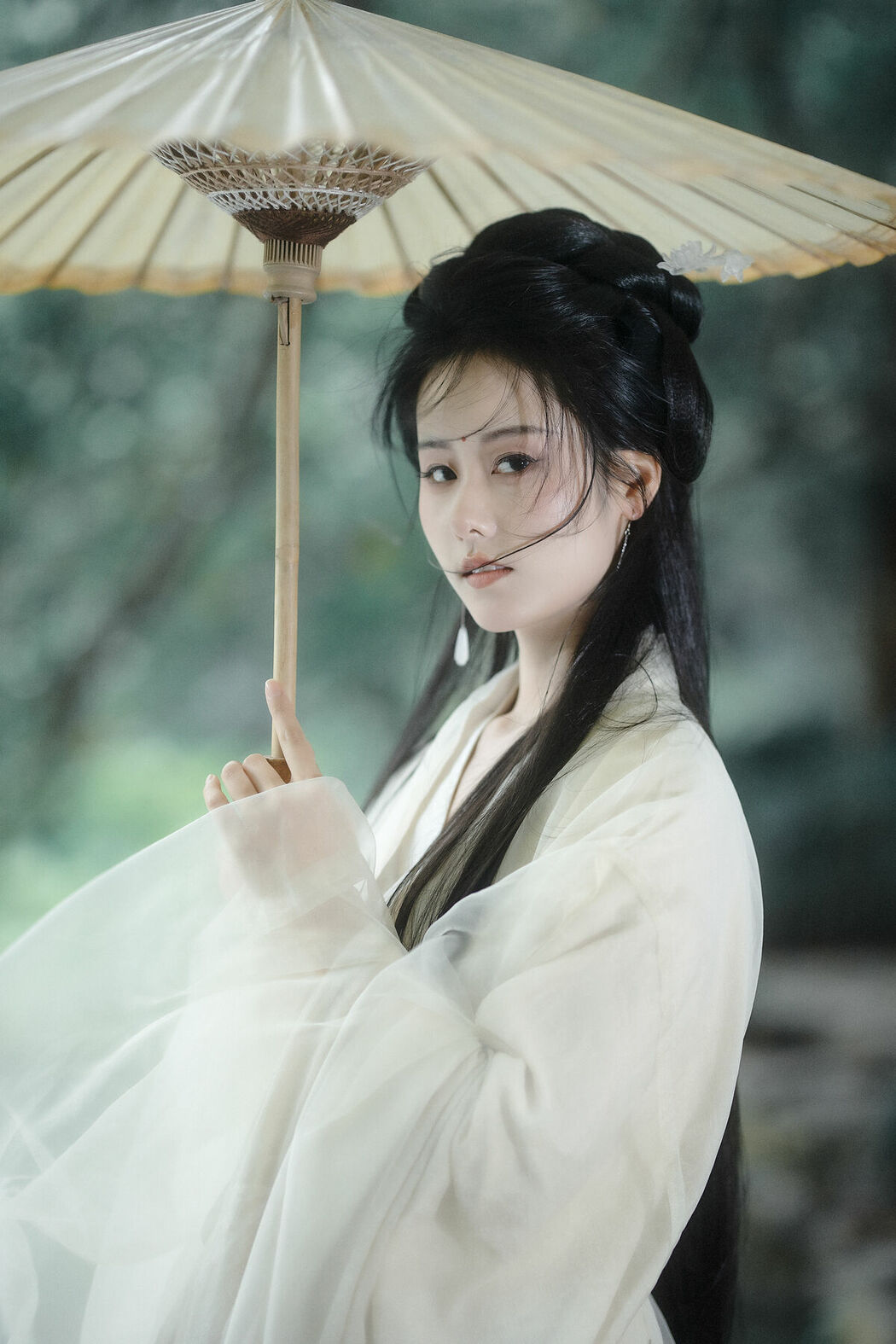 YiTuYu艺图语 Vol.10082 Ren Jian Yue-Su Chen (18P)