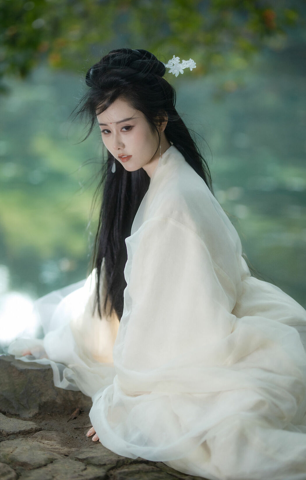 YiTuYu艺图语 Vol.10082 Ren Jian Yue-Su Chen (18P)