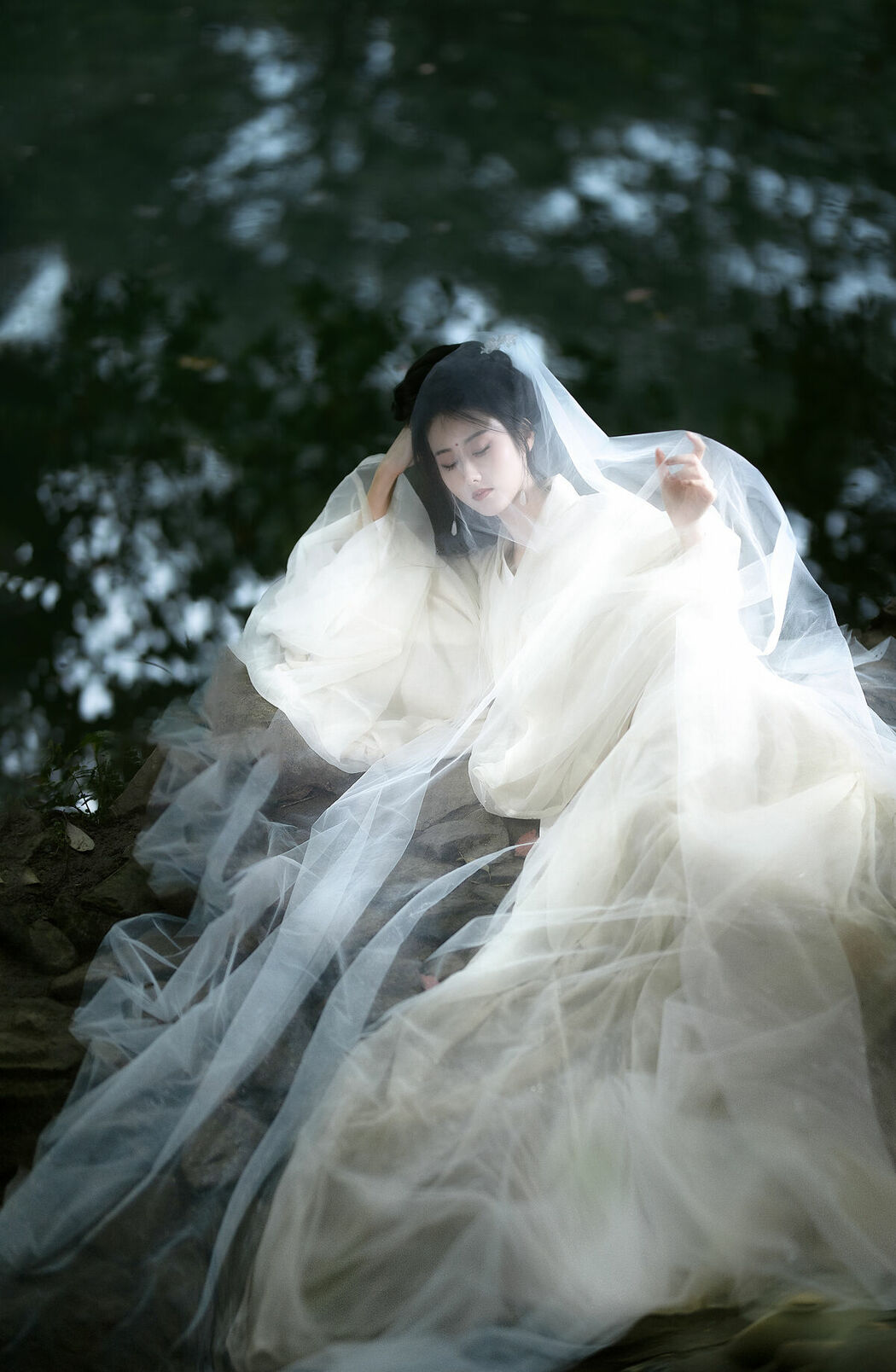 YiTuYu艺图语 Vol.10082 Ren Jian Yue-Su Chen (18P)