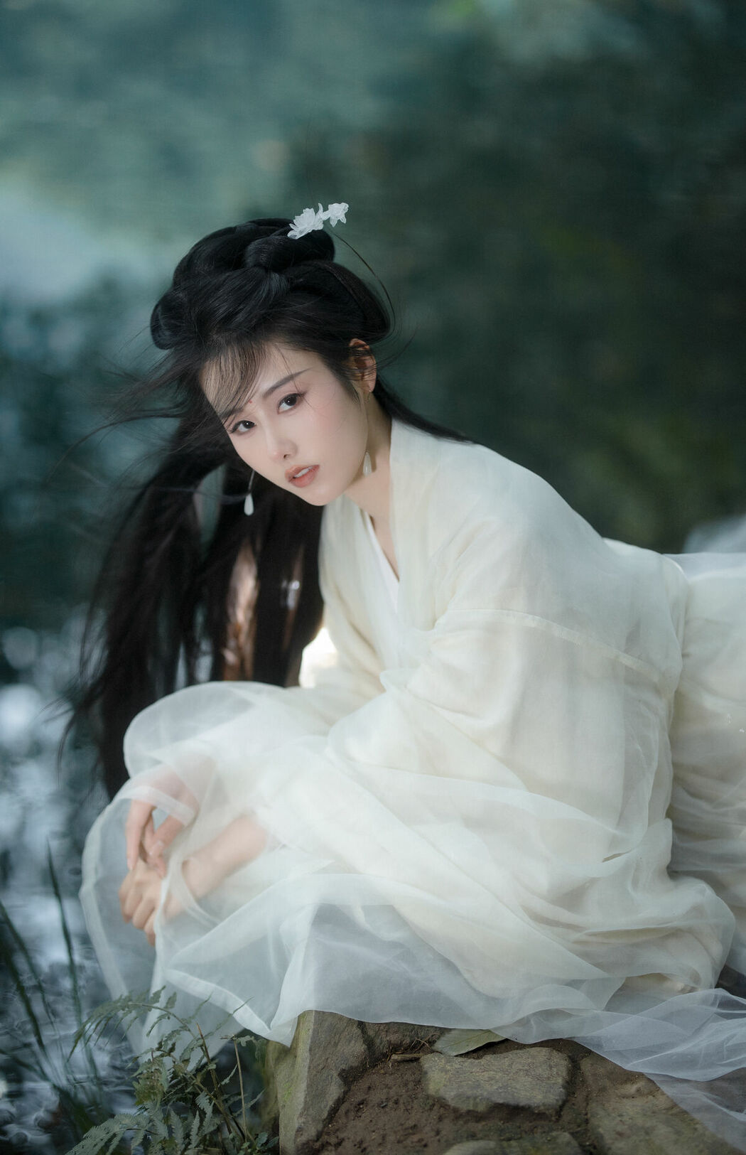 YiTuYu艺图语 Vol.10082 Ren Jian Yue-Su Chen (18P)