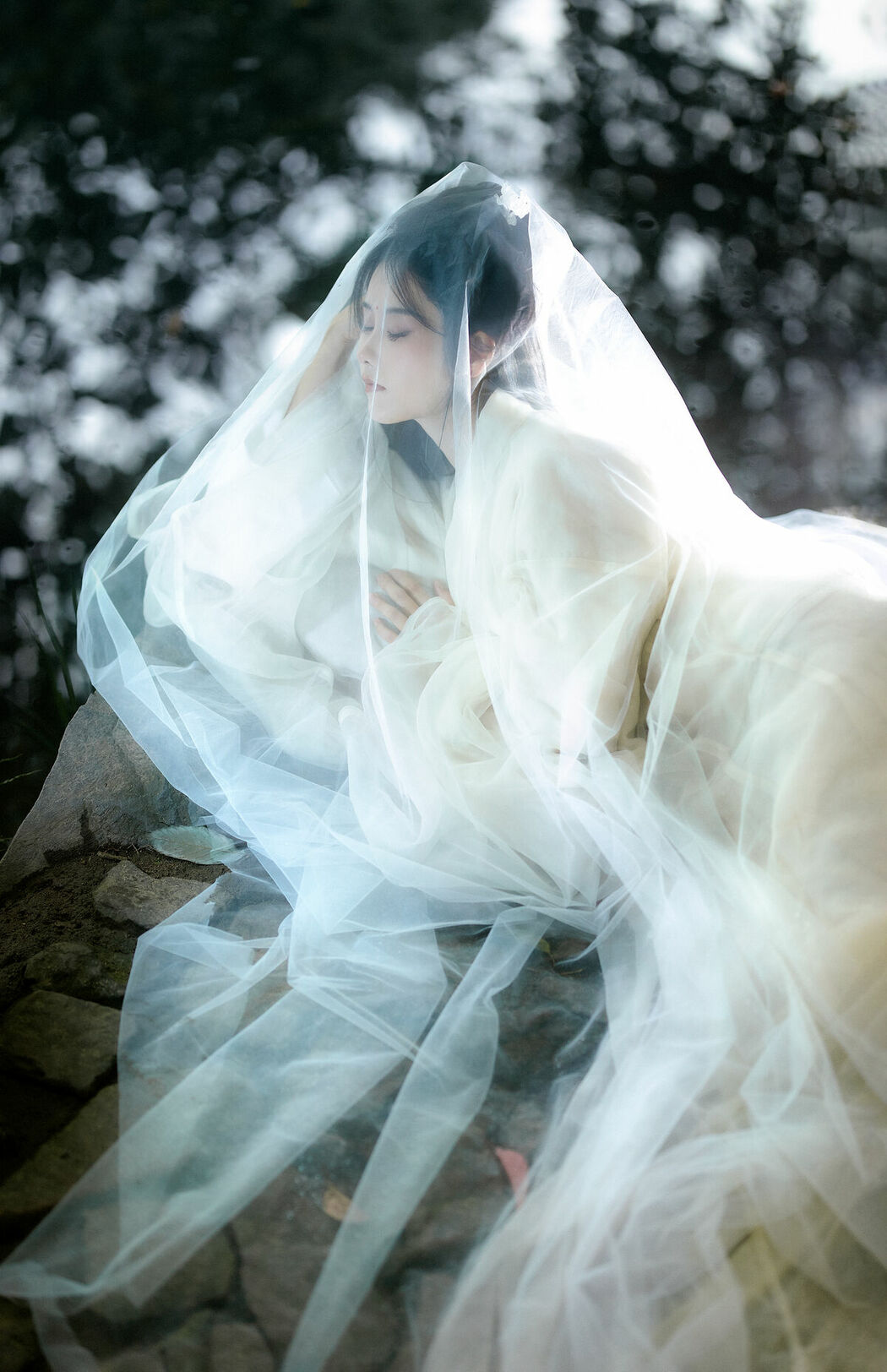 YiTuYu艺图语 Vol.10082 Ren Jian Yue-Su Chen (18P)