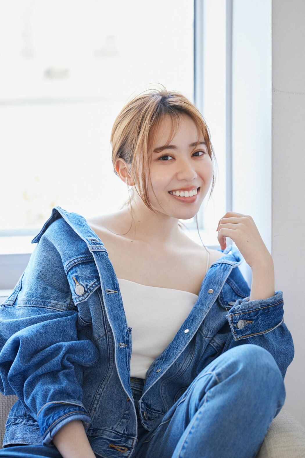 JP Sayuri Date 伊達さゆり – WHITE graph デジタル写真集 (56P)